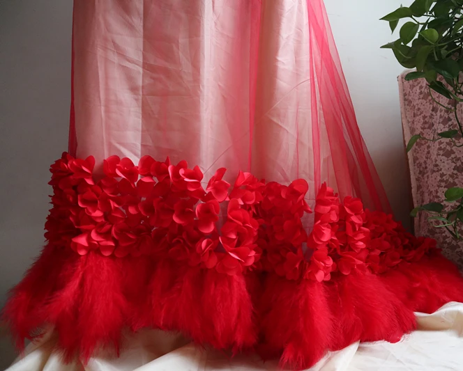 Красные 3D цветы и перья ткани, темно-красные 3D кружева ткани, 3D перо кружева ткани, юбки волнистые с рисунком цветов ткани с пером