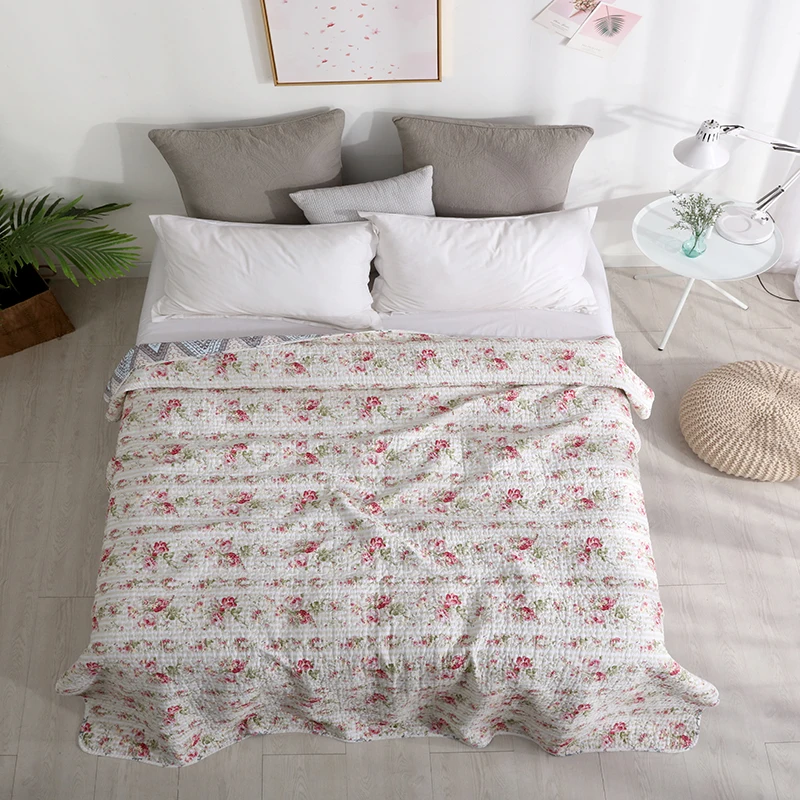 

1pcs Floral bedspread elegant quilted cotton bed cover for girl pink coverlet 150*200 blanket duvet quilt 200*220