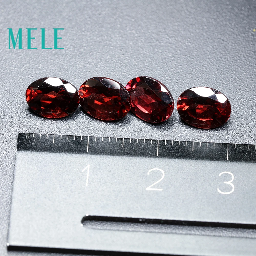 Natural red garnet loose stone in oval shape6mm*8mm 1p , good cutting and good fire , best choice for jewelry design
