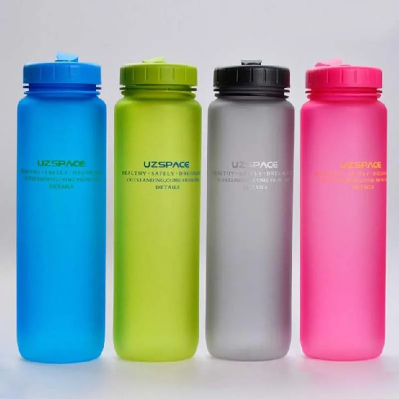 Four Color Available Plastic Water Bottle Portable Sport Kettle Shaker Bottle with Tritan