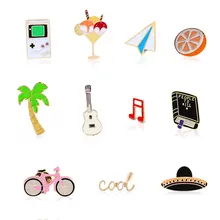 נשים גברים של דש סיכות חמוד קריקטורה סיכת רטרו משחק מכונת מטוס מתכת תג גיטרה מוסיקה אופני מגניב מכתב אמייל תכשיטי סיכה(China)