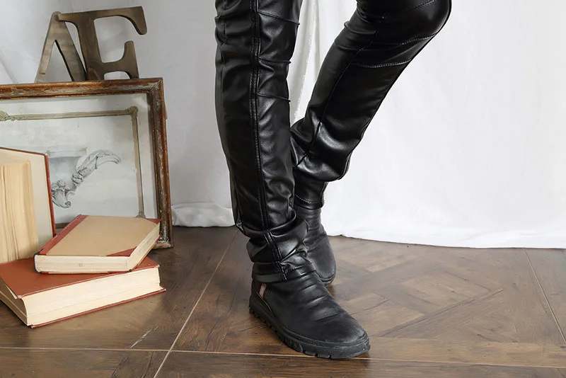 Mcikkny брюки из искусственной кожи Для мужчин тощие кожаные штаны Модные Дизайнерские приталенные мотоциклетные искусственная кожа для