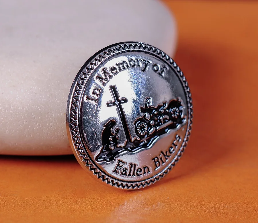 concho American silver dollar Gothic biker wallet screw silver screw snap