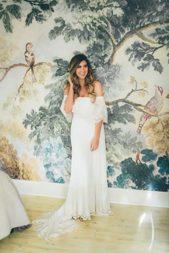 this-oakleaf-cottage-wedding-perfectly-nails-free-spirited-sophistication-amber-phinisee-80-700x1050