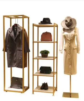Schoen en Tas Display Plank in Kleding Winkel Etalage Display Plank in Eiland Tafel Multi verdiepingen Display Plank gouden Eenvoudig. Schoen en Tas Display Plank in Kleding Winkel Etalage Display Plank in Eiland Tafel Multi verdiepingen Display Plank gouden Eenvoudig.