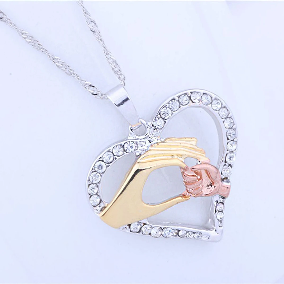 Vintage Collare Mother Child Necklaces Shellhard Crystal Hand in Hand Heart Shaped Pendant Necklace Love Family Jewelry Gift