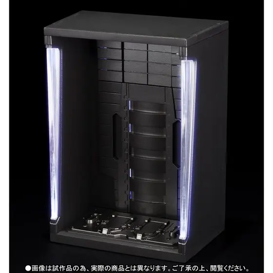 

Iron Man 3" Original BANDAI Tamashii Nations S.H.Figuarts (SHF) Exclusive Action Figure - Hall of armor