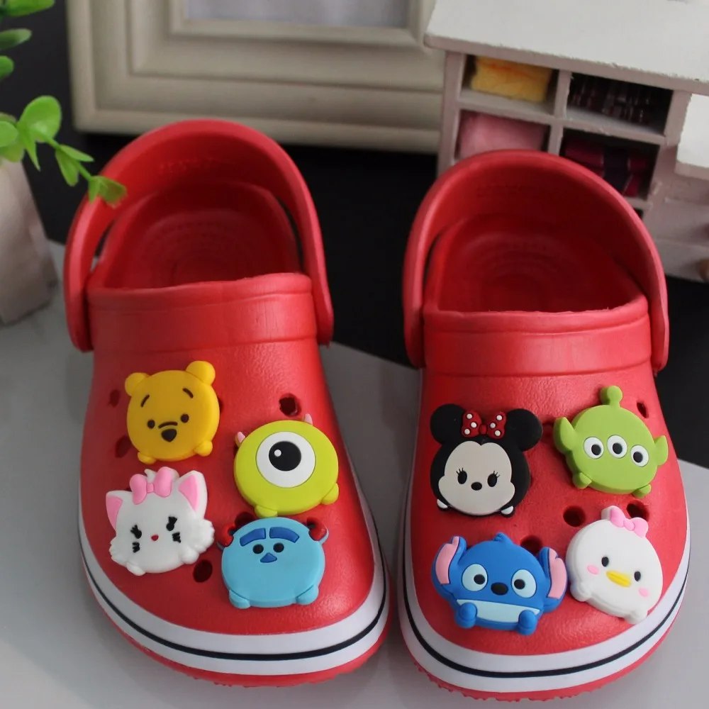 

Children's gift Cartoon tsum tsum shoe flower cross Cartoon PVC shoe flower Hole hole shoes decorated