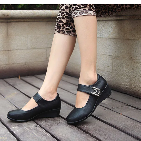 EAGSITY/Женская обувь на танкетке; обувь на каблуке с ремешком на щиколотке и круглым носком; офисные вечерние туфли; удобная дышащая обувь для танцев; цвет коричневый