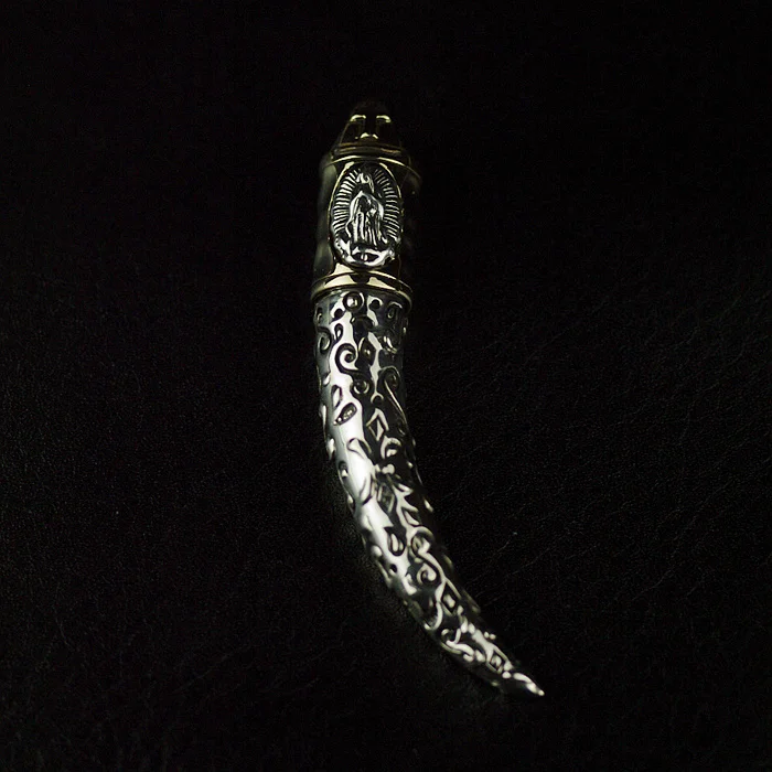 

* Imported from Thailand, GV new silver-copper composite three-dimensional tusk Silver Pendant