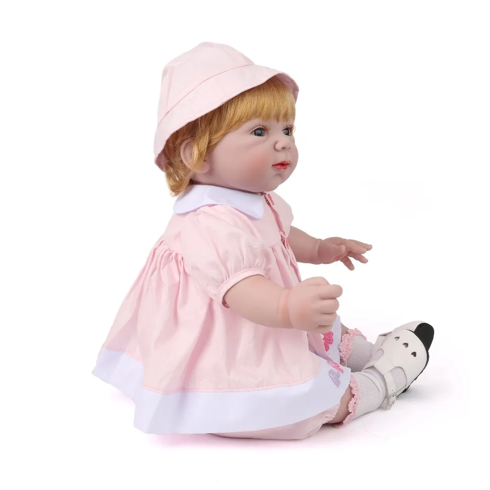 NPK Кукла Reborn Baby DOLL Девочка Розовый силиконовый милый младенец boneca 22 дюймов ткань тела дети playmate Рождественский подарок Мода