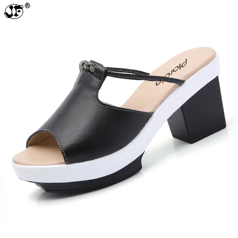 

2019 Bohemia Summer Casual Women's Flat Platform Sandals rhinestone square heel Beach Sandals Shoes Woman 558