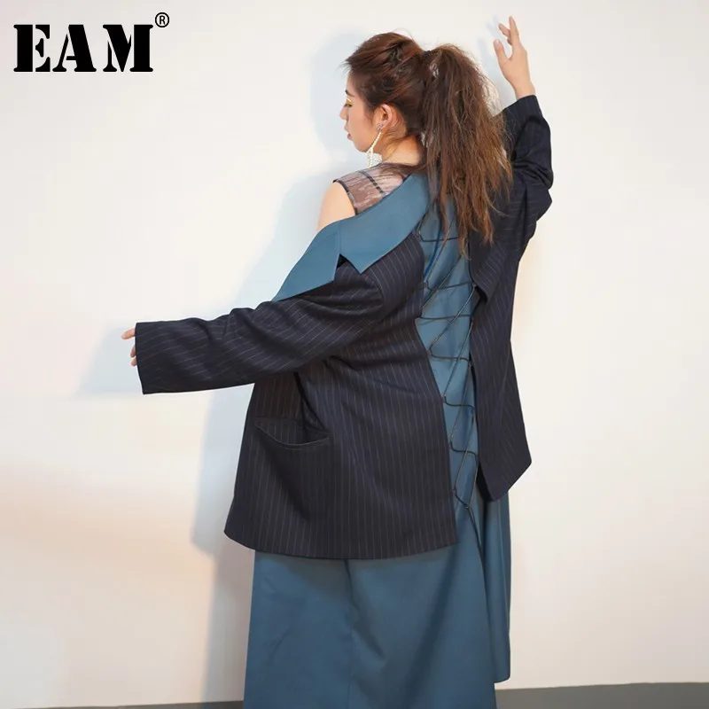 

[EAM] 2019 New Spring Lapel Long Sleeve Blue Striped Stitch Loose Long Irregular Bandage Windbreaker Women Trench Fashion JO179