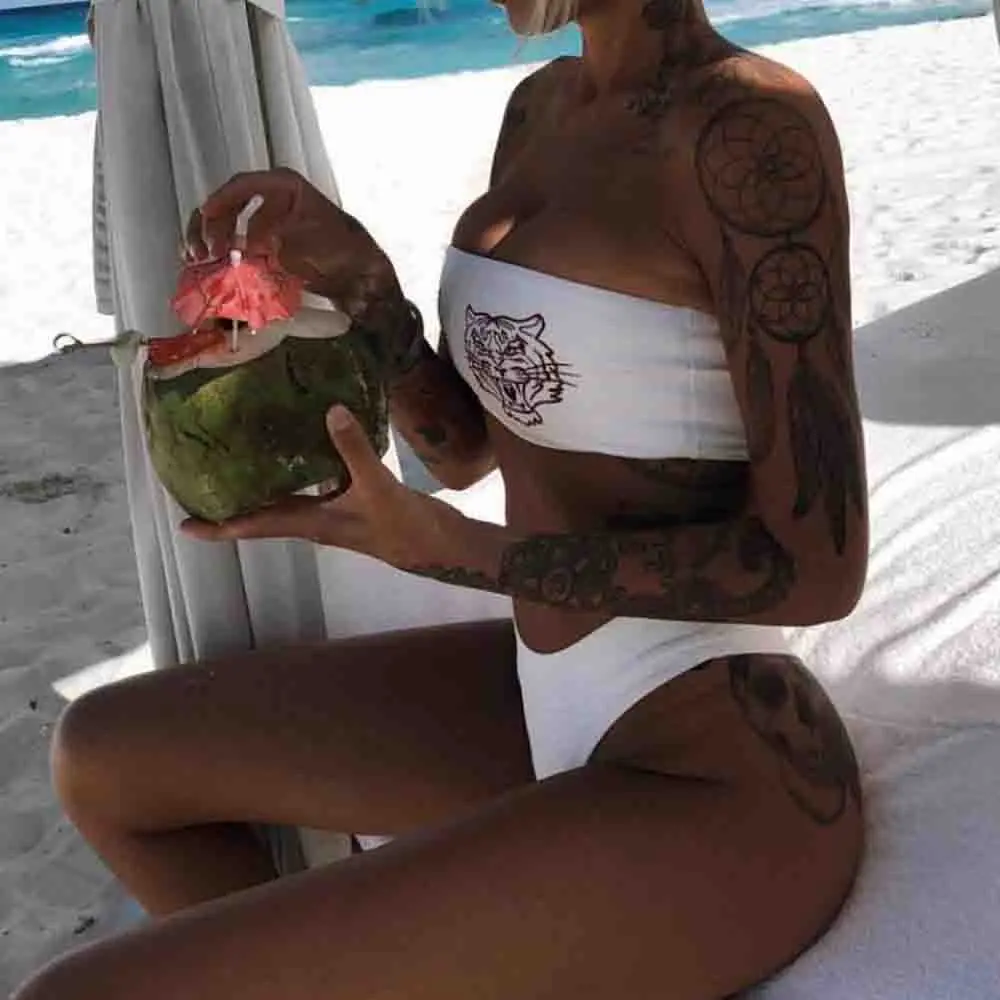8-Off shoulder bikini