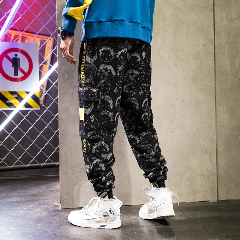 Men Cargo pants 2019 spring Fashion Streetwear printing trousers man Multi-pocket casual pants pantalon homme A151-899