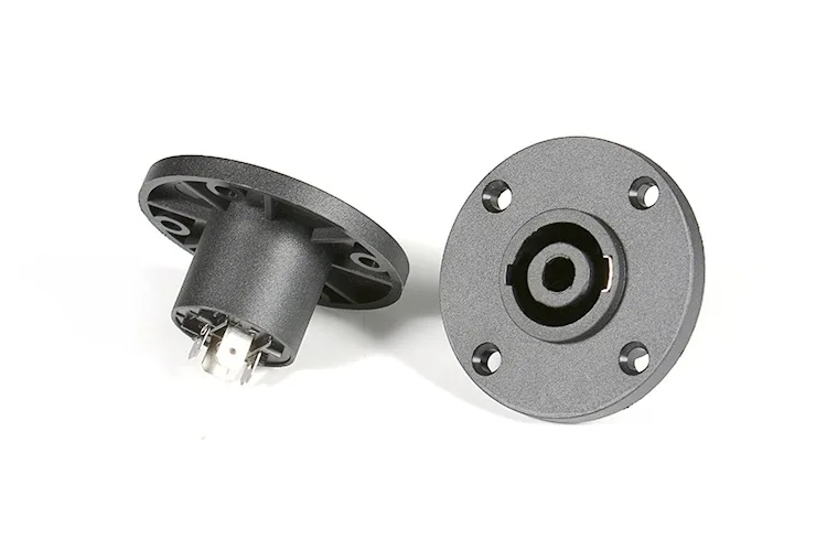 4416864004_680702530