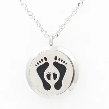 

Adults Children Footprint 316L Stainless Steel Perfume Locket Necklace Pendant 30MM Aromatherapy Locket Pendant With Free Pad