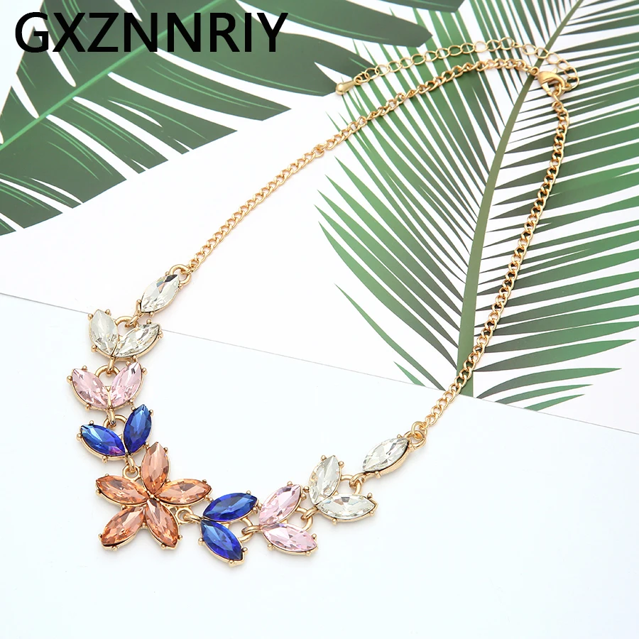 

Fashion Crystal Choker Necklace for Women Accessories Gold Short Chain Statement Flower Pendant Necklaces Jewelry Gift Wholesale