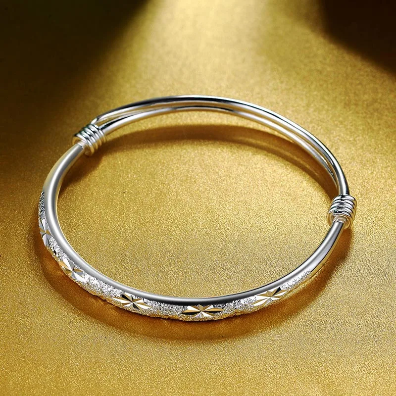 3791943428_638661760