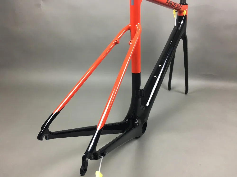 Sale 2019 design super light FASTERWAY classic carbon road frameset D Brake carbon bike frame:Frameset+Seatpost+Fork+Clamp+Headset 147