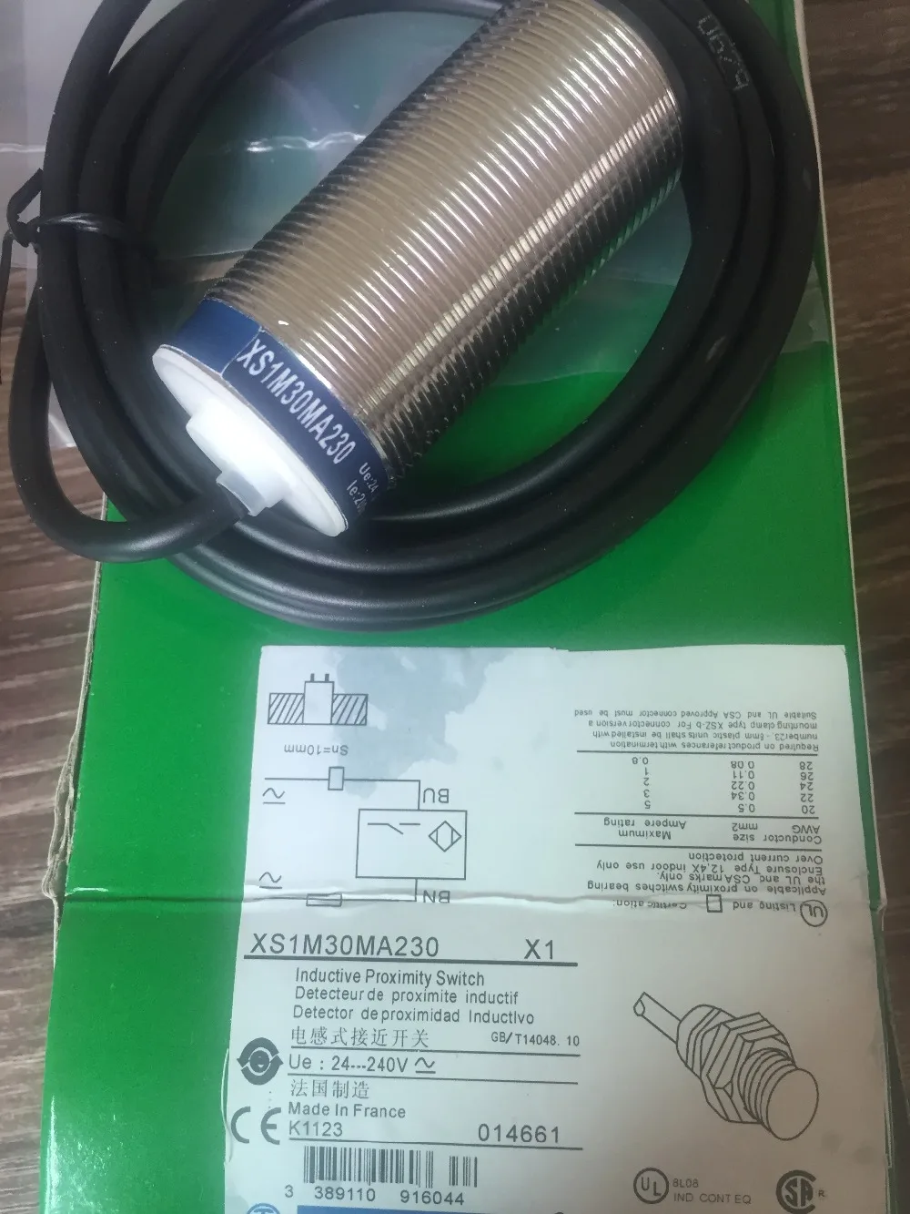 

XS1M30MA230 Schneider s proximity switch