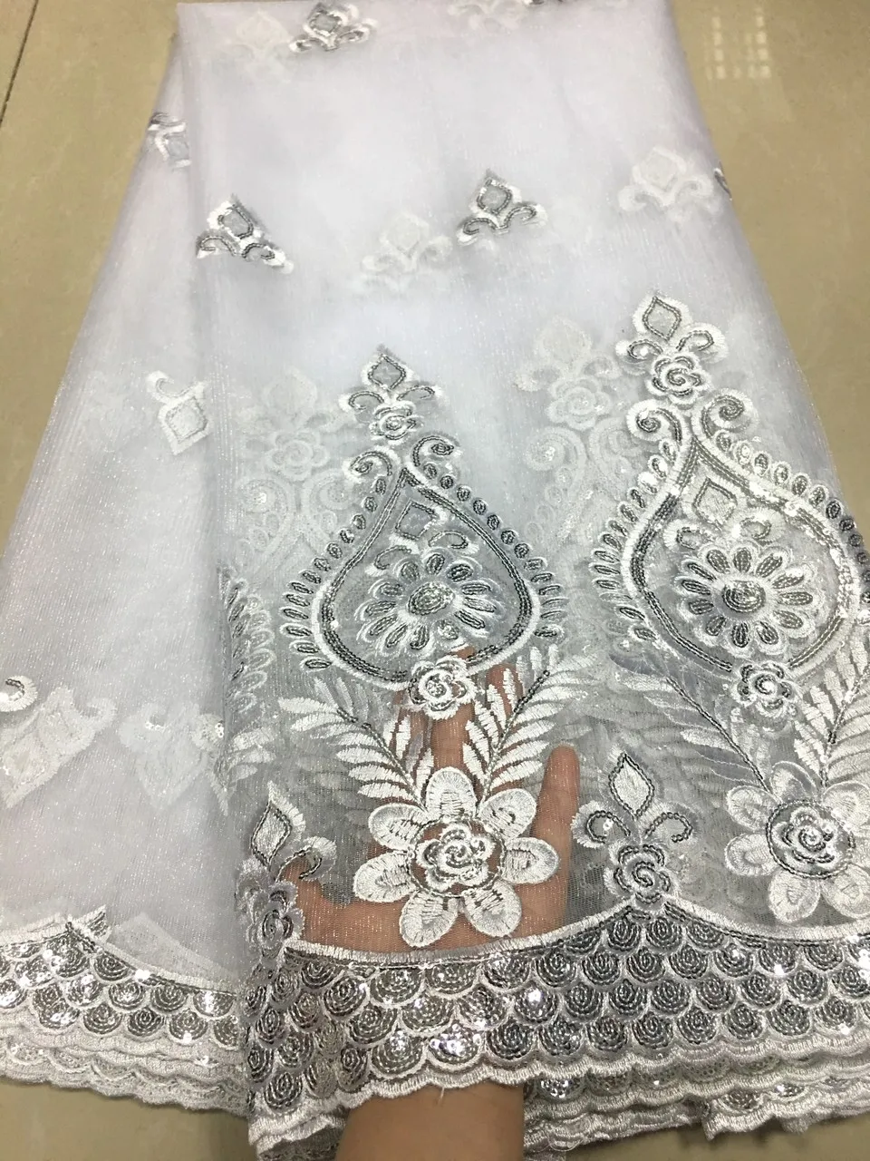 

Fashionable Nigerian Lace Fabric,Latest African Lace Fabric,White French voile Lace Fabric For Wedding Dress White lace LYX01