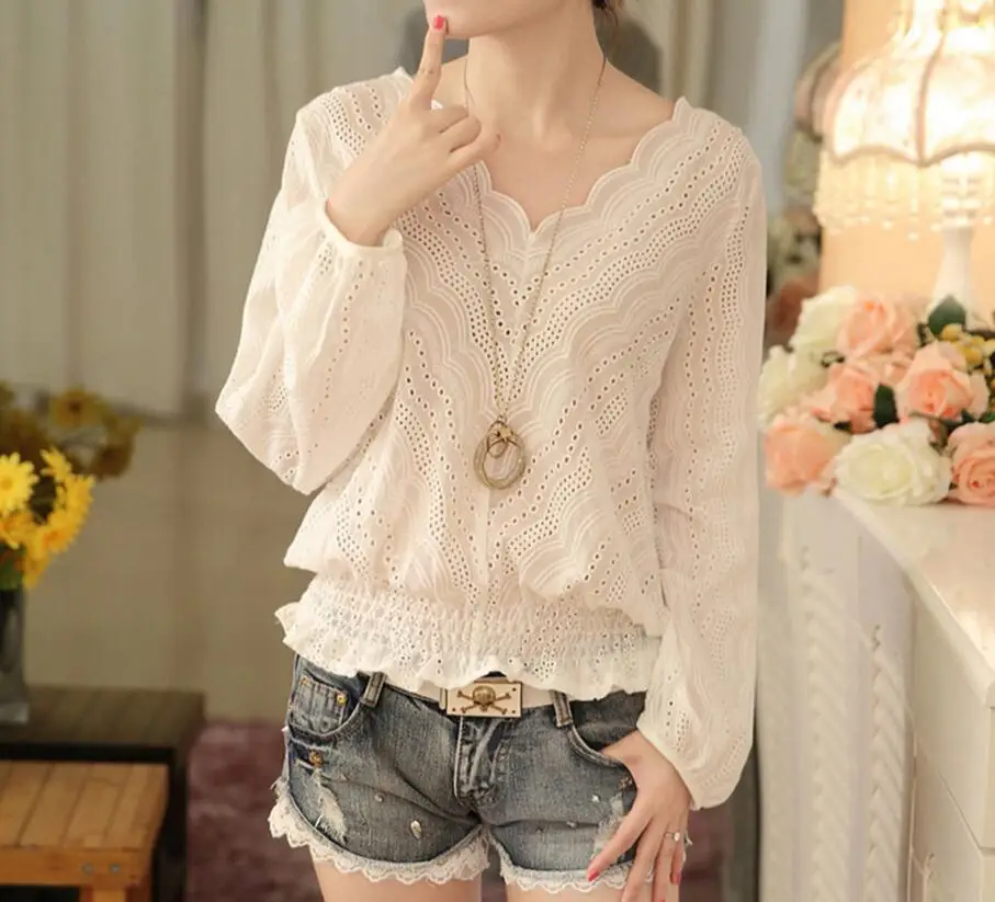 

2017 Spring New Women V-Neck Long Sleeve White Chiffon Blouses Shirts Casual Lace Floral Elastic Hem Hollow Out Tops Blusas