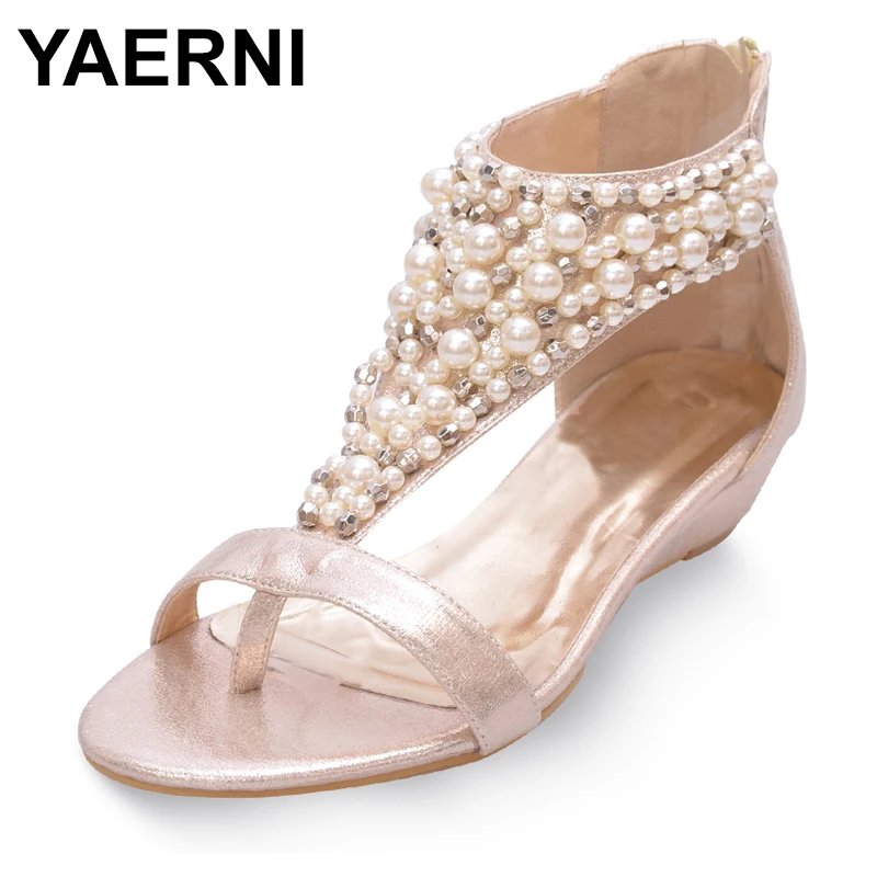 YAERNIDesigner T-strap pearl beading sandals women luxury black/gold flip flops small wedges gladiator sandals women shoesE1130