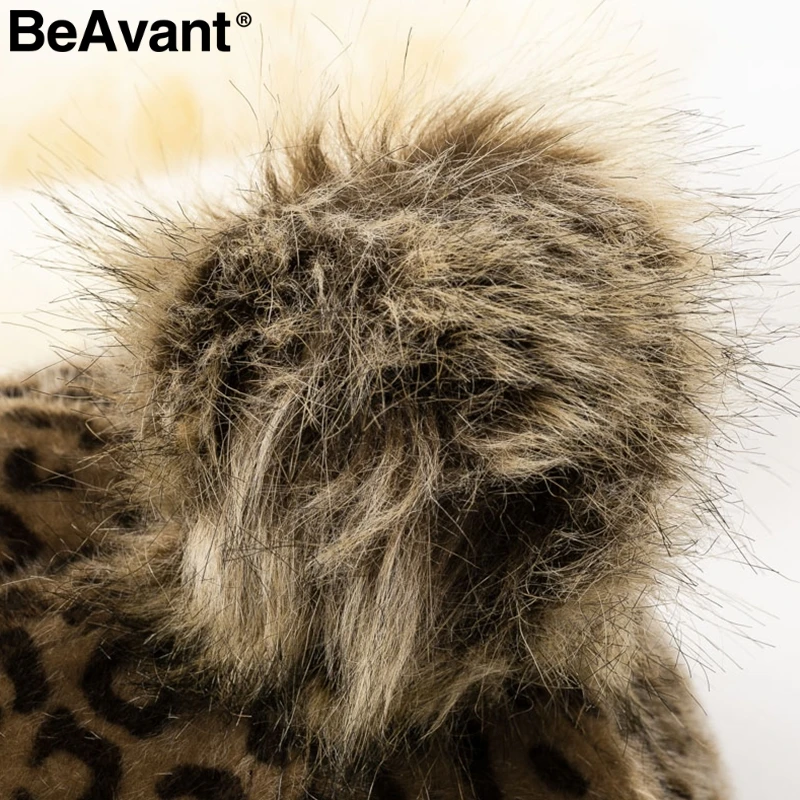 BeAvant Леопардовый Зимние бейсболки 2018 искусственный мех Помпоном Мяч для женщин