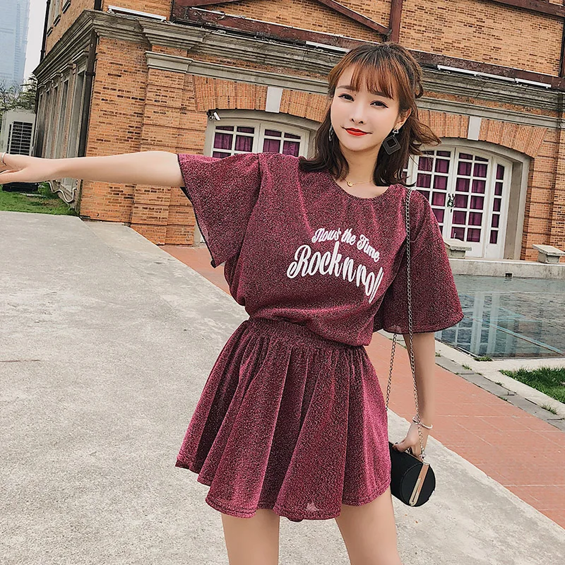 

2018 Summer New Two piece Set Loose T-shirt + Bright Silk Pleated Skirts Short Sleeve Dress Party Casual Holiday Dress Vestidos