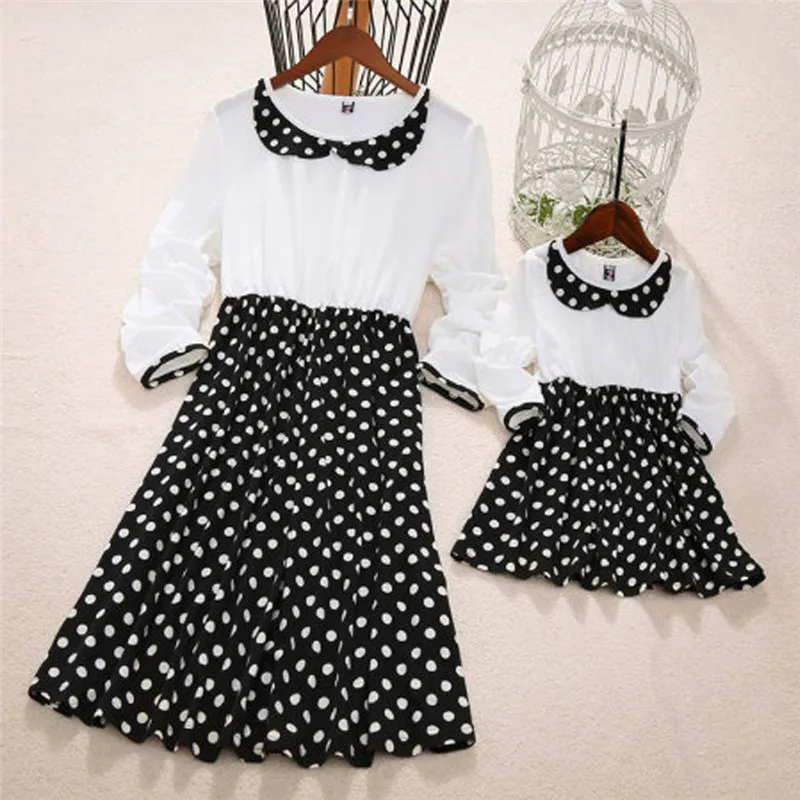 Одинаковые Семейные платья в горошек для мамы и дочки; одежда в стиле пэчворк; платье для мамы и дочки; одежда для родителей и детей