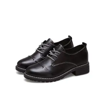 

2018 new simple solid color shoes fashion round retro shoes.