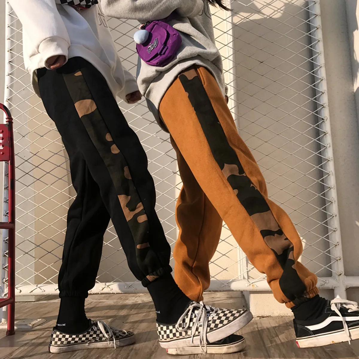 

Patchwork Side Contrast Camouflage Stripe Elastic Waist Jogger Track Pant Streetwear Warm Fleece Sweatpant Korean Camo Trousers