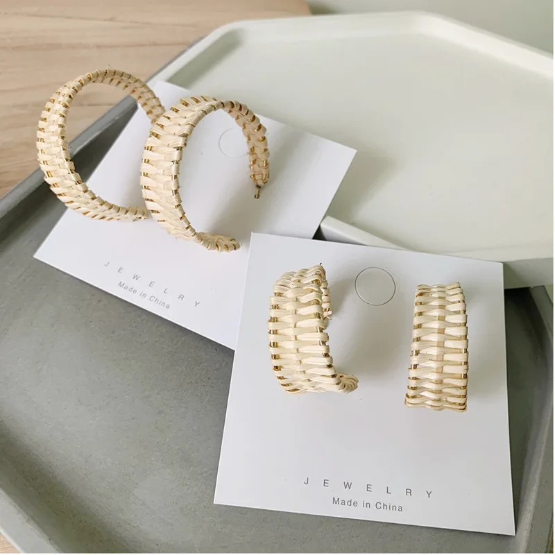 

Korea Earrings Rattan Wooden Earrings C-shaped Straw Versatile Geometry Big Small Circle Fashion Female Ear Rings 2019 Jewelry