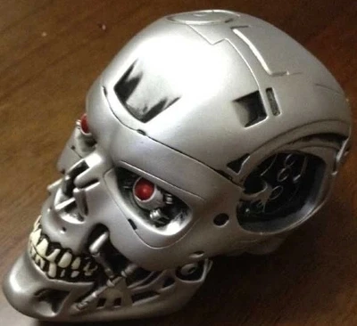 

HalloweenTerminator T800 Arnold Schwarzenegger 13*8cm Skull Head Sculpt/ Pirates of the Caribbean Jack skull Model Decoration