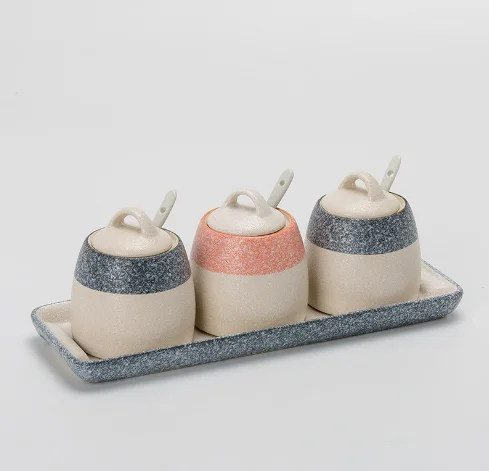

Creative European Snowflake Ceramic Spice Jar Three-piece Flask Practical Salt Sugar Seasoning Box Set Clean Seasoning Box Q210