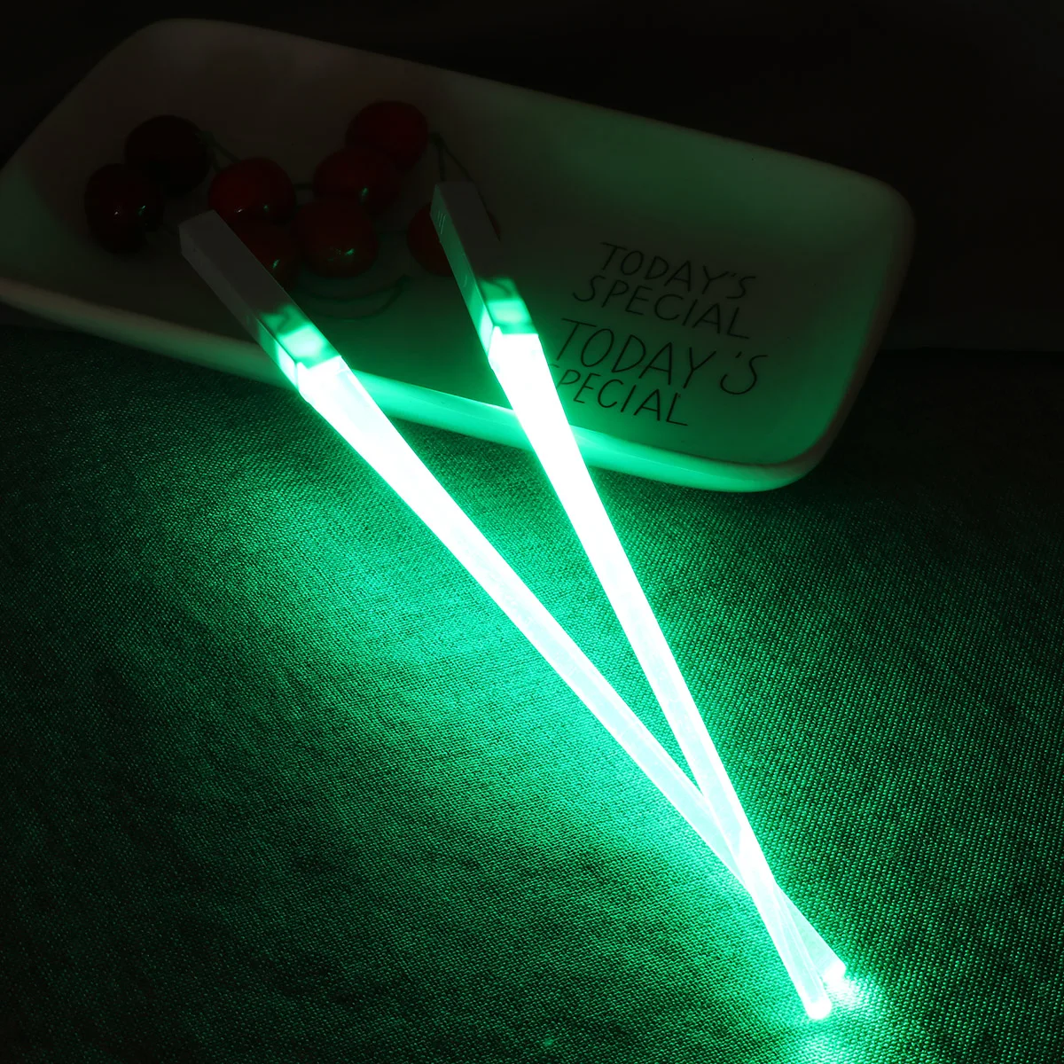 1 пара из светильник вверх палочки дозирующая детская ложка для светодиодный световой палочки дозирующая детская ложка для разобрать и моющиеся Кухня Обеденная инструмент - Цвет: Зеленый