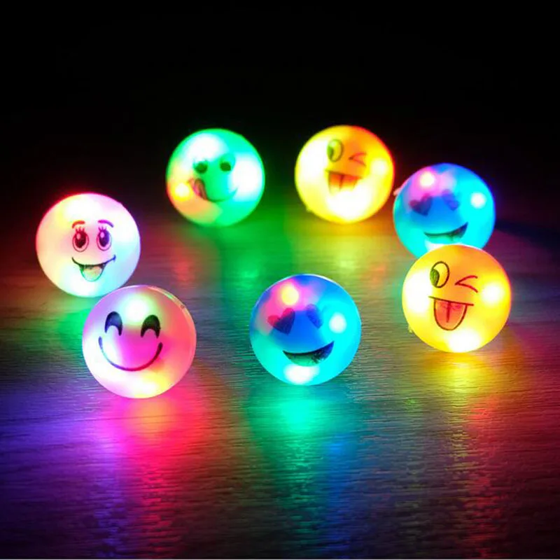 

2pcs/set Plastic Smile Face Expression Ring Light Up Luminous Kids Adult Toys for Children Halloween Christmas Party Accessories