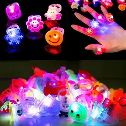 5 шт./лот мультфильм светодио дный мигающий свет до Светящиеся Палец Кольцо игрушки Рождество Новый Год Вечерние пользу GiftsToys для детей