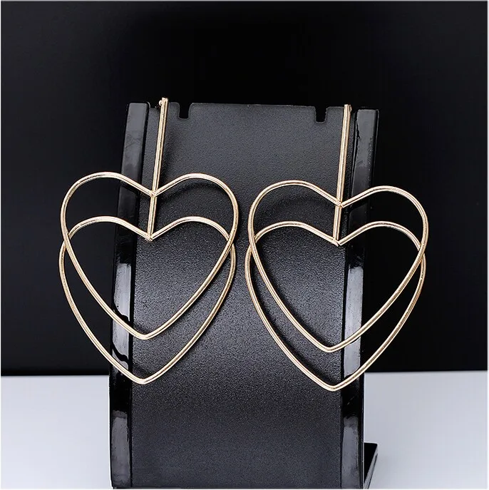 

New Jewelry Fashion Droplet shape Exaggeration Personality Best Sellers Simple Alloy Ear Nails For Women Design Earrings Gift