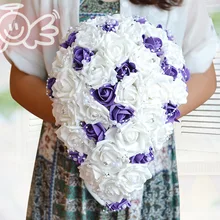 Настоящее сенсорный невесты розы свадебные цветы Teardrop каскад Свадебный букет с диамантами и жемчугом потрясающий свадебный букет