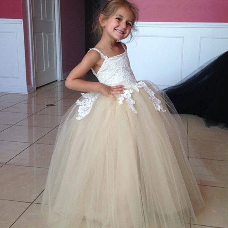 

Light champagne Flower Girl Dresse White lace applique Thin shoulder strap princess fluffy Party Dress Holy communion dress