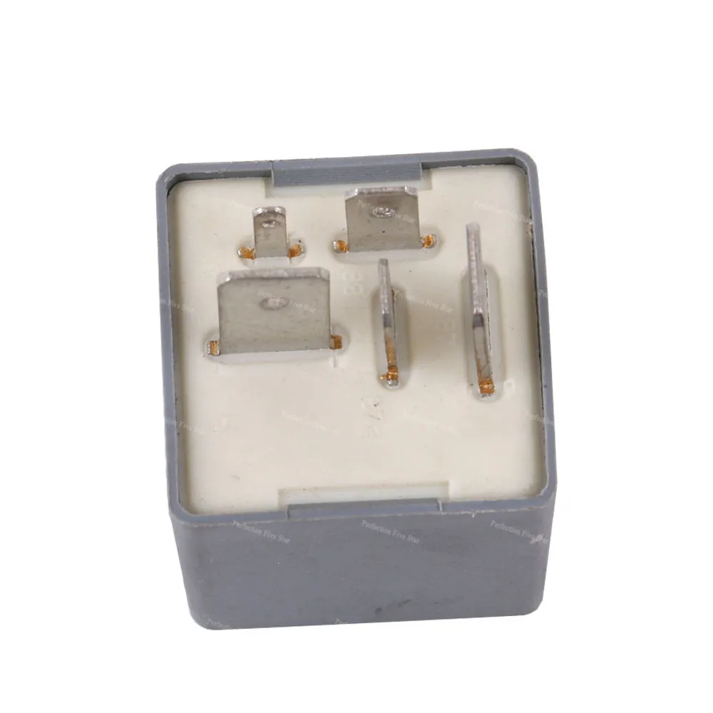 FUEL PUMP RELAY # 372 4D0951253 AUDI 100 90 A4 A6 A8 VW PASSAT
