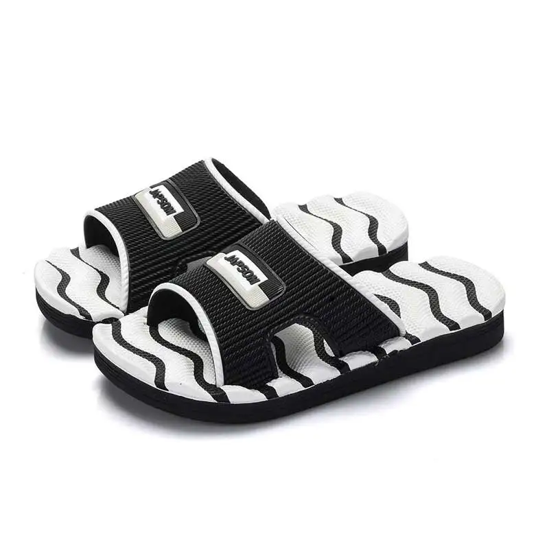 

Children Slippers Boy Indoor Antiskid Sandals Soft and Comfortable Black White Pink Stripe Girls Beach Shoe 2018 Summer Slippers