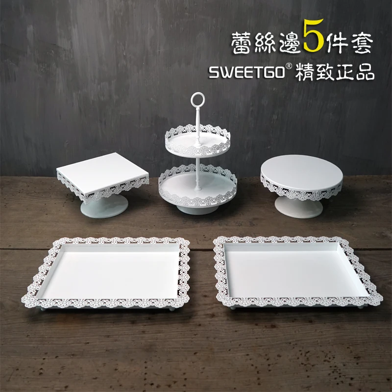 

1 Set / 5 Pcs Lace Pattern Wedding Cake Stand Sets ( Include 2 Tray + 1 2-Tier Stand + 1 Square Plate + 1 Round Plate )
