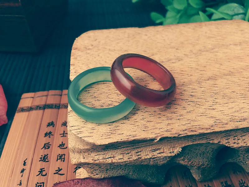 

Boutique Agate Ring Court retro red and green agate ring