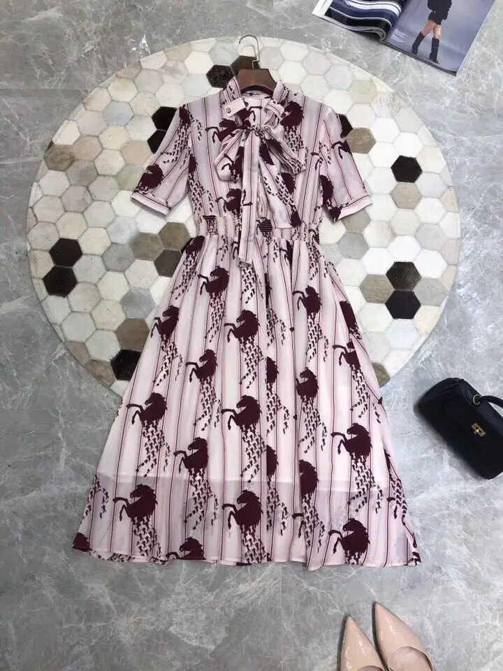

2019 new ladies fashion short-sleeved neckline tie waist printed silk dress 0527