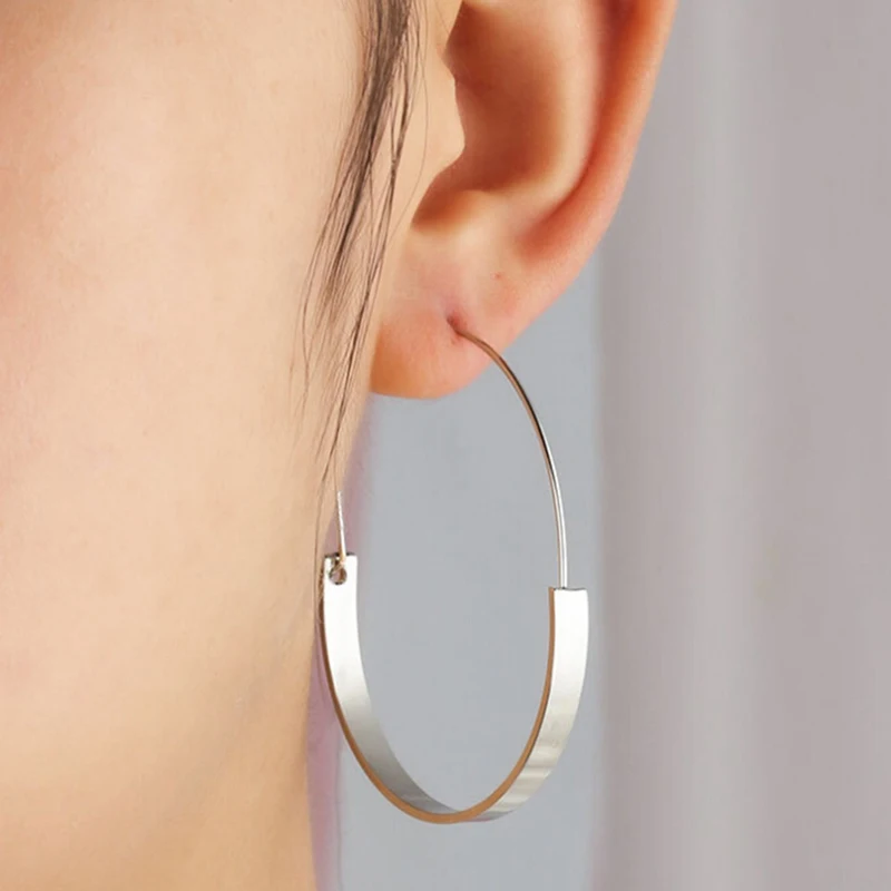 

Elegant Big Circle Hoop Earrings Fashion Jewelry Minimalist Gold Silver Color Smooth Arc Plate Round Earrings For Women