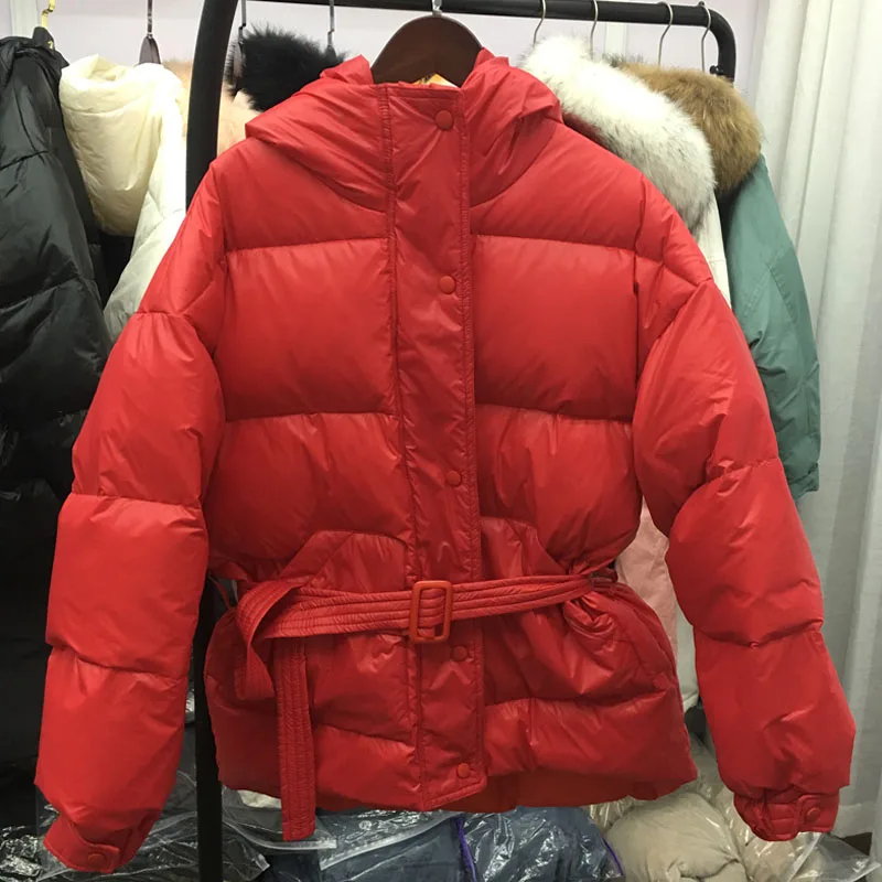 Зимняя куртка женская короткая парка Брендовое 90% белое пуховое пальто женское пуховое зимнее пальто женская утепленная парка с капюшоном - Цвет: Красный