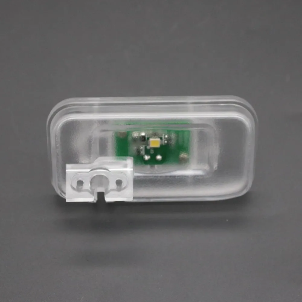toyota-Land Cruiser-license-plate-light-housing (11)